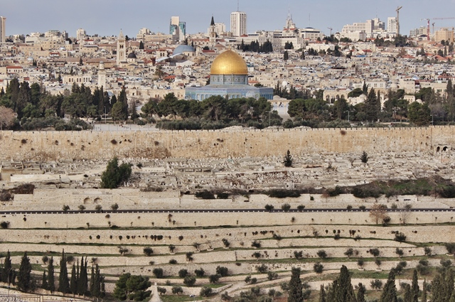 Khutbah Jumat: Jihad Palestina, Meneguhkan Solidaritas Umat Islam di Tengah Kezaliman Global Khutbah Jumat: Jihad Palestina, Meneguhkan Solidaritas Umat Islam di Tengah Kezaliman Global