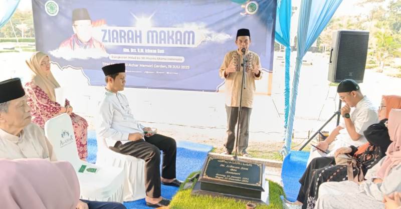 Tapak Tilas Kiai Ichwan Sam Pungkasi Ziarah Jelang Milad Emas MUI
