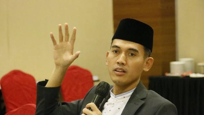 Viral Tuak, Beer, Tuyul Hingga Wine Kembali Dapat Sertifikat Halal, MUI: Menyalahi Fatwa, Kami tak Bertanggung Jawab Viral Tuak, Beer, Tuyul Hingga Wine Kembali Dapat Sertifikat Halal, MUI: Menyalahi Fatwa, Kami tak Bertanggung Jawab