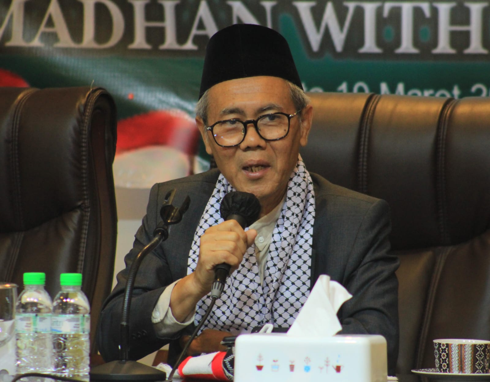 MUI: Boikot Produk Pro Israel untuk Lemahkan Perekonomian Negara Zionis MUI: Boikot Produk Pro Israel untuk Lemahkan Perekonomian Negara Zionis