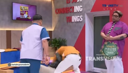 Temukan Kekerasan Fisik dan Verbal, MUI Minta KPI Tegur Program TV Ramadhan Bermasalah dan Raffi Ahmad Temukan Kekerasan Fisik dan Verbal, MUI Minta KPI Tegur Program TV Ramadhan Bermasalah dan Raffi Ahmad