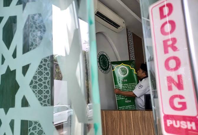 Ketua MUI Bidang Fatwa Sampaikan 10 Kriteria Alirat Sesat Ketua MUI Bidang Fatwa Sampaikan 10 Kriteria Alirat Sesat