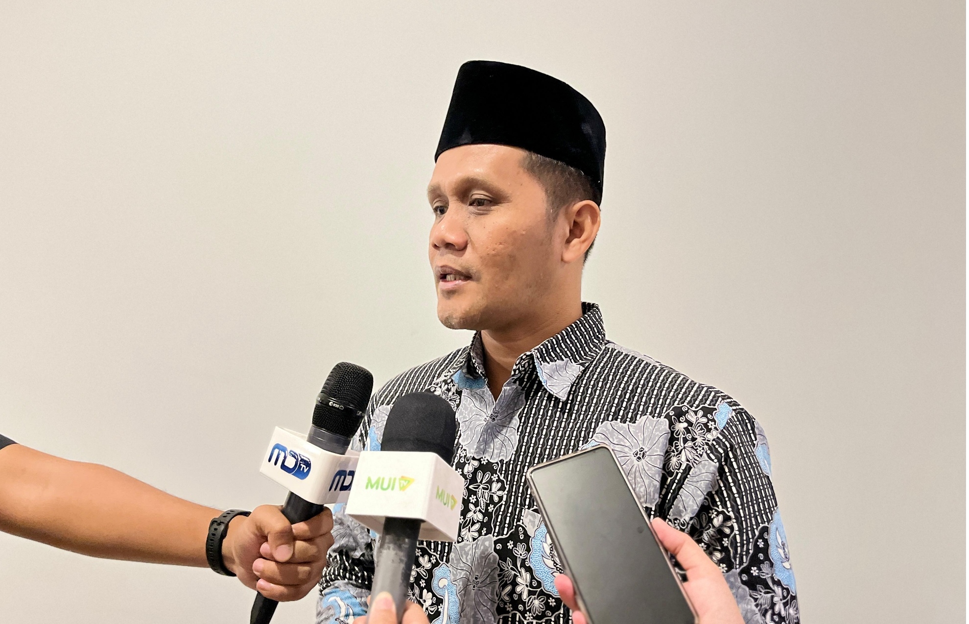 Berkaca Kasus ‘Air Berkah’ Pekalongan, Wasekjen MUI Ingatkan Pentingnya Ilmu dan Iman Berkaca Kasus ‘Air Berkah’ Pekalongan, Wasekjen MUI Ingatkan Pentingnya Ilmu dan Iman